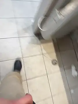 Snapshot of hotisraeli chatting on January 26, 2025, 6:17 am hotisraeli online show from January 26, 2025, 6:17 am