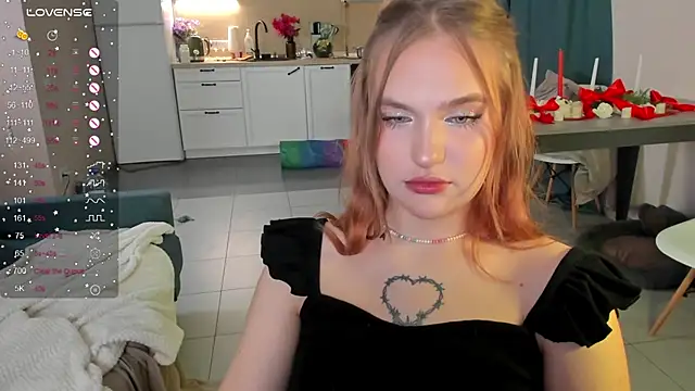 CarolineLovers online show from December 27, 2024, 3:20 am