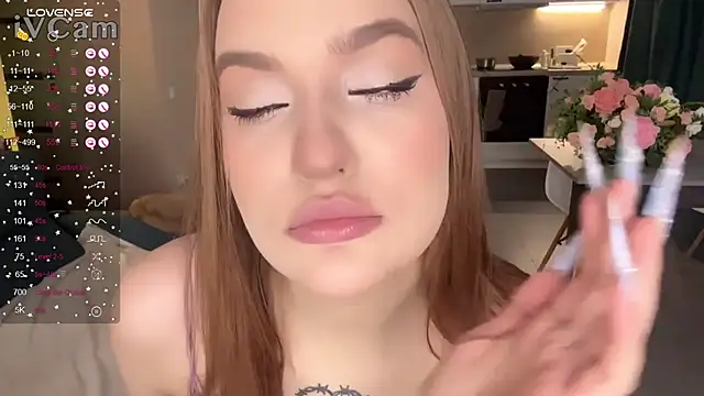 CarolineLovers online show from February 11, 2025, 11:01 pm