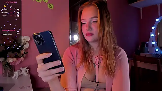 CarolineLovers online show from September 18, 2025, 8:11 pm