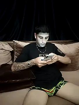 arenn1997 online show from September 15, 2025, 10:10 pm