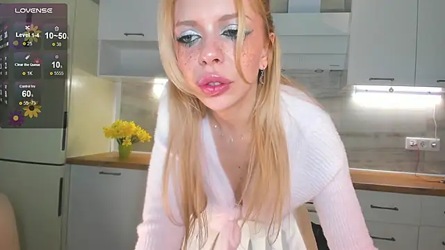 Snapshot of Hannah_Carr chatting on March 20, 2025, 1:24 am Hannah Carr online show from March 20, 2025, 1:24 am