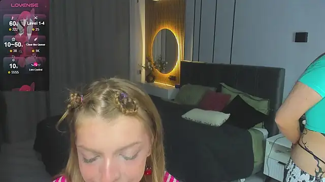 Snapshot of Hannah_Carr chatting on November 16, 2025, 5:40 pm Hannah Carr online show from November 16, 2025, 5:40 pm