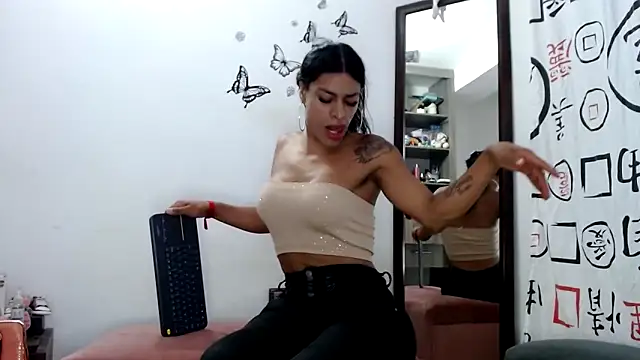 golositha29 online show from October 18, 2025, 9:48 pm