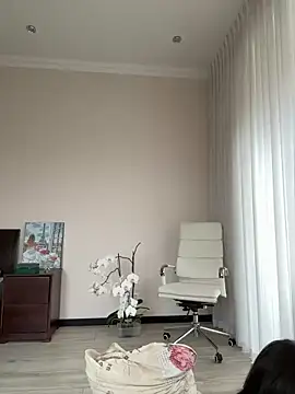 Hott Lolla online show from January 29, 2025, 8:29 am