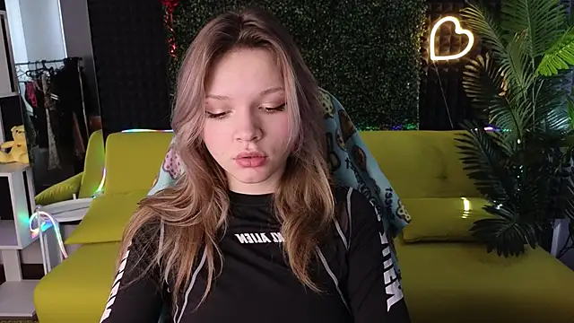 LitaBrom online show from March 3, 2025, 8:05 am