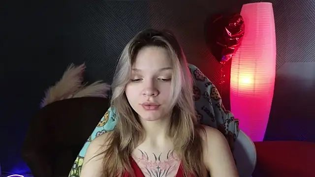 LitaBrom online show from March 6, 2025, 4:08 am