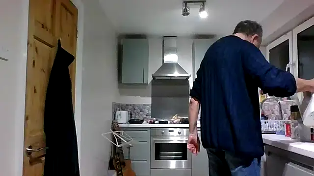 Snapshot of jimmybenido chatting on December 19, 2024, 5:18 pm jimmybenido online show from December 19, 2024, 5:18 pm