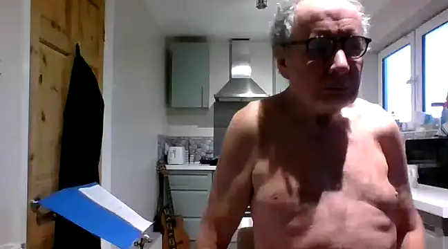 Snapshot of jimmybenido chatting on January 31, 2025, 5:10 pm jimmybenido online show from January 31, 2025, 5:10 pm