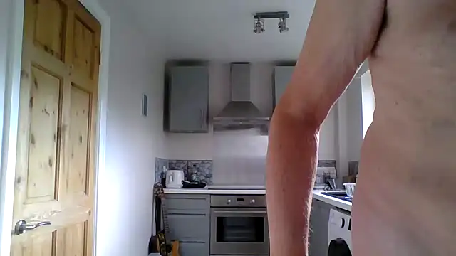 Snapshot of jimmybenido chatting on September 24, 2025, 4:10 pm jimmybenido online show from September 24, 2025, 4:10 pm