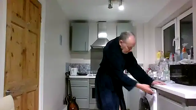 Snapshot of jimmybenido chatting on December 1, 2025, 5:29 pm jimmybenido online show from December 1, 2025, 5:29 pm