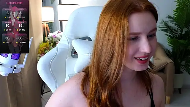 Snapshot of Meow_babe chatting on March 14, 2025, 5:24 pm Meow babe online show from March 14, 2025, 5:24 pm