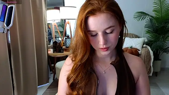 Snapshot of Meow_babe chatting on September 12, 2025, 9:31 am Meow babe online show from September 12, 2025, 9:31 am