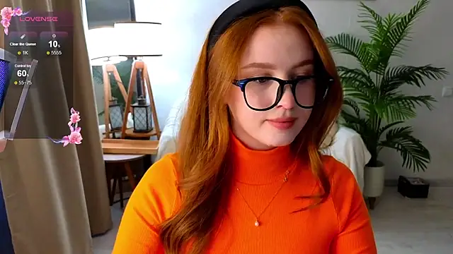 Meow babe online show from October 31, 2025, 1:01 pm