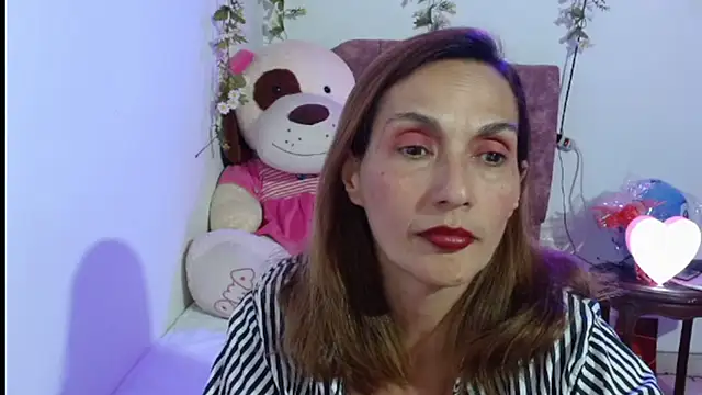 Snapshot of italagomez_ chatting on November 20, 2025, 11:59 pm italagomez online show from November 20, 2025, 11:59 pm