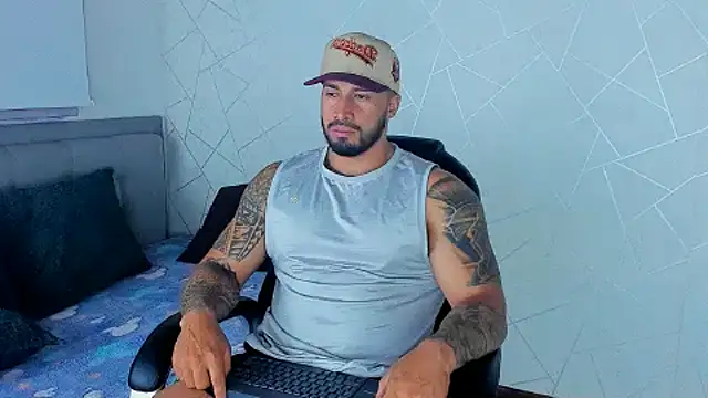 Snapshot of Cristian_Walker chatting on February 5, 2025, 11:44 am Cristian Walker online show from February 5, 2025, 11:44 am