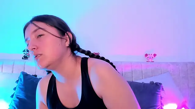 Kathia Morelli online show from February 18, 2025, 11:55 am