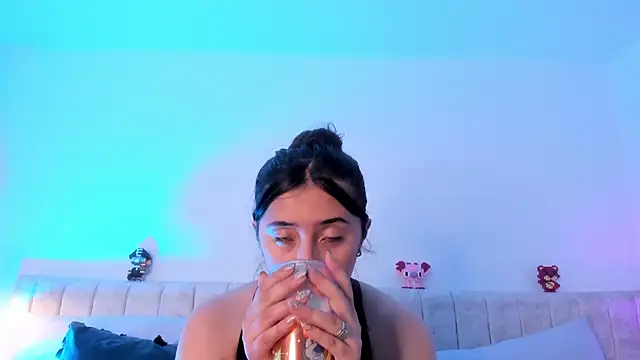 Kathia Morelli online show from February 20, 2025, 11:53 am