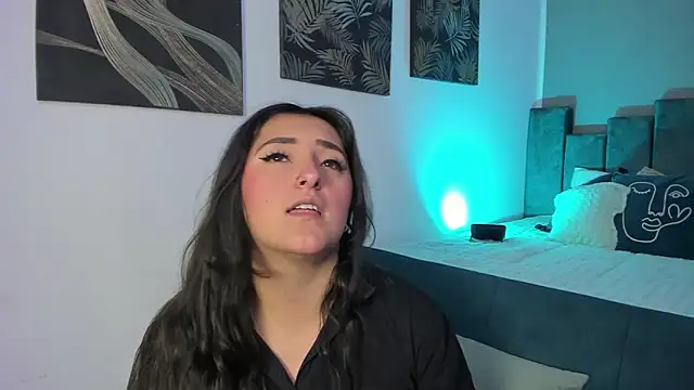 Kathia Morelli online show from September 24, 2025, 11:46 am