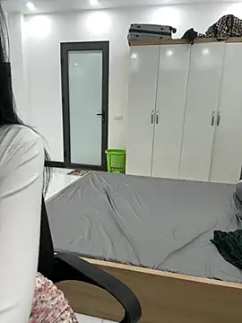 Snapshot of Louis_Baby chatting on November 3, 2025, 4:30 pm Louis Baby online show from November 3, 2025, 4:30 pm