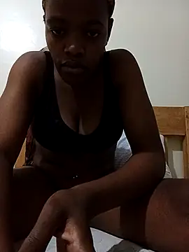 Snapshot of Sweatie_babies chatting on October 16, 2025, 8:10 pm Sweatie babies online show from October 16, 2025, 8:10 pm