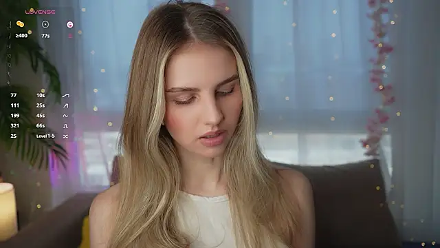 Fluffy-Angel online show from December 9, 2024, 8:44 am