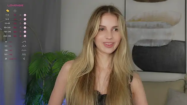 Fluffy-Angel online show from September 21, 2025, 3:46 pm