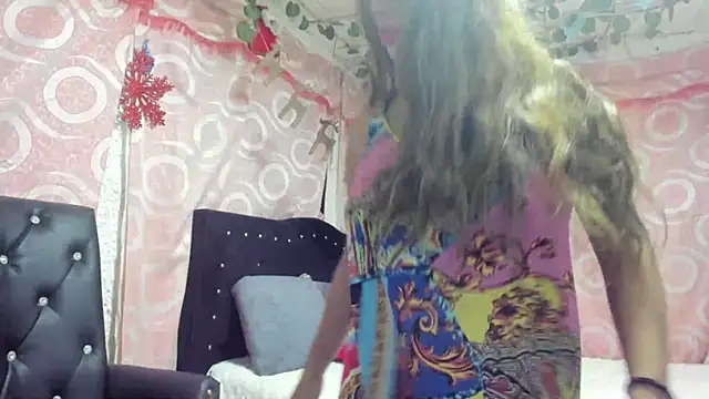 1julianasalazar online show from December 12, 2024, 4:37 am