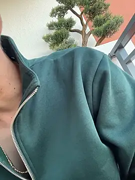 dedewr online show from November 14, 2025, 2:05 pm