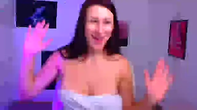 Snapshot of Loren_Moa chatting on December 21, 2024, 4:03 pm Loren Moa online show from December 21, 2024, 4:03 pm