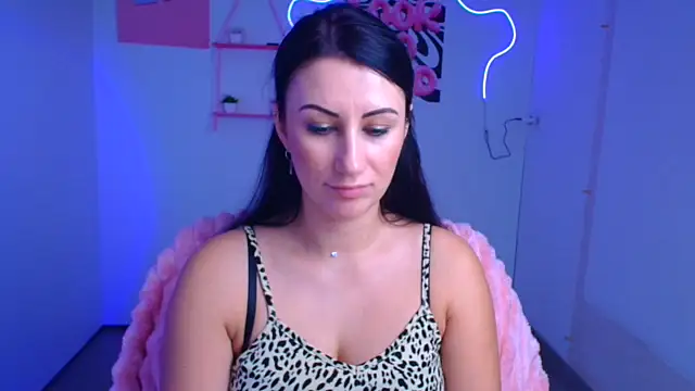 Snapshot of Loren_Moa chatting on November 1, 2025, 1:02 pm Loren Moa online show from November 1, 2025, 1:02 pm