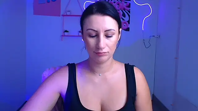 Snapshot of Loren_Moa chatting on November 12, 2025, 1:00 pm Loren Moa online show from November 12, 2025, 1:00 pm