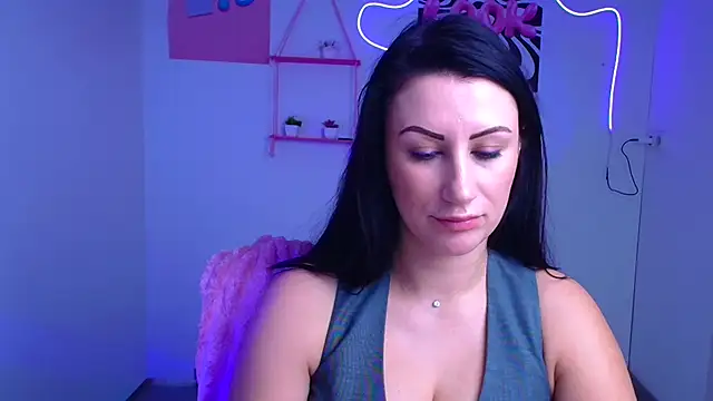 Snapshot of Loren_Moa chatting on November 29, 2025, 7:33 am Loren Moa online show from November 29, 2025, 7:33 am