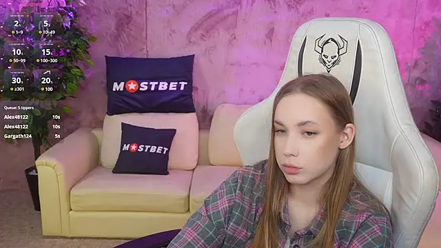 Linda054 online show from January 5, 2025, 11:55 pm