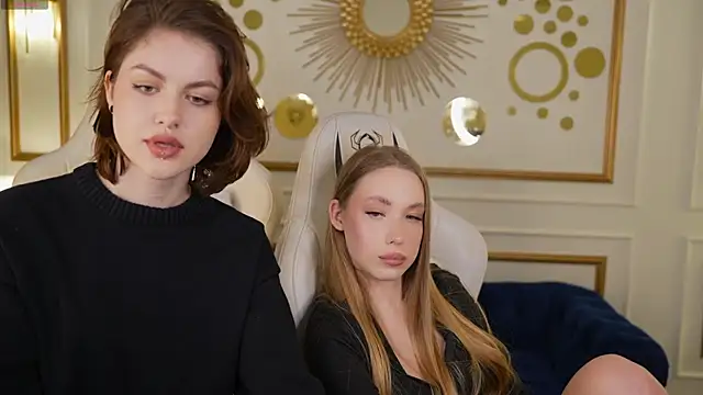 Linda054 online show from January 28, 2025, 6:49 pm