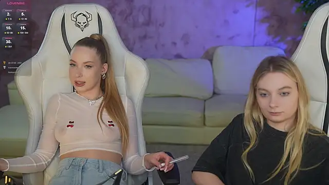 Linda054 online show from March 22, 2025, 3:42 pm