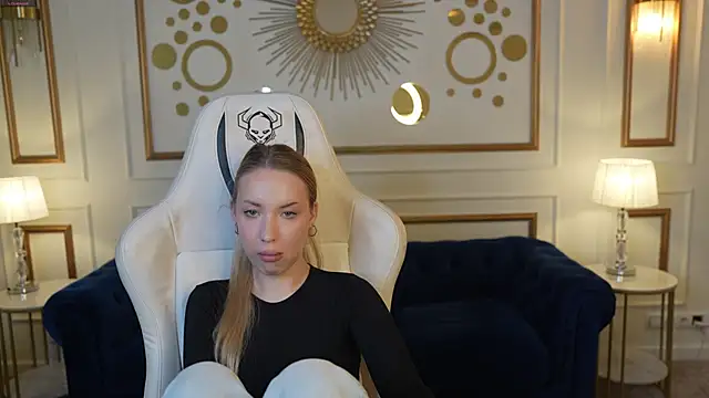 Linda054 online show from September 23, 2025, 7:11 am