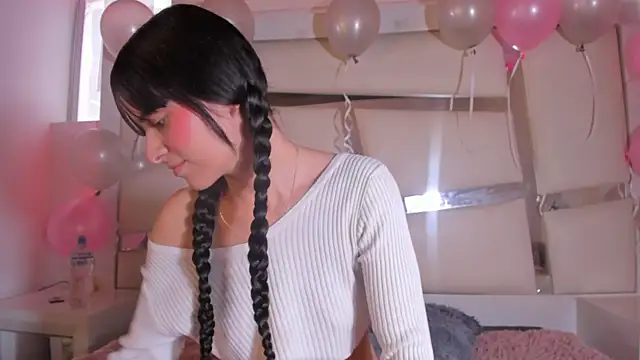 Snapshot of chrystal_js chatting on October 15, 2025, 1:55 pm chrystal js online show from October 15, 2025, 1:55 pm