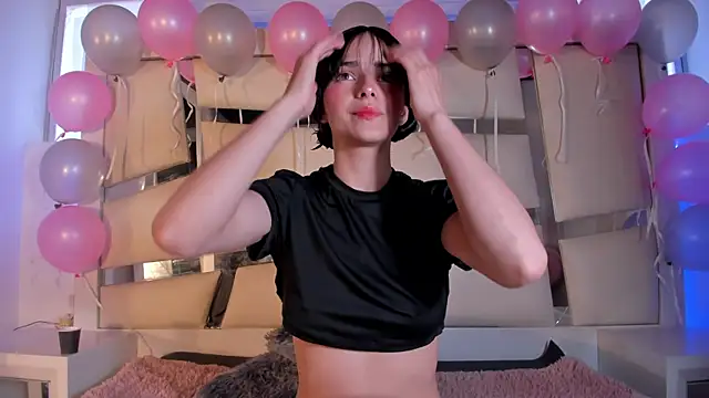 Snapshot of chrystal_js chatting on October 23, 2025, 1:21 pm chrystal js online show from October 23, 2025, 1:21 pm