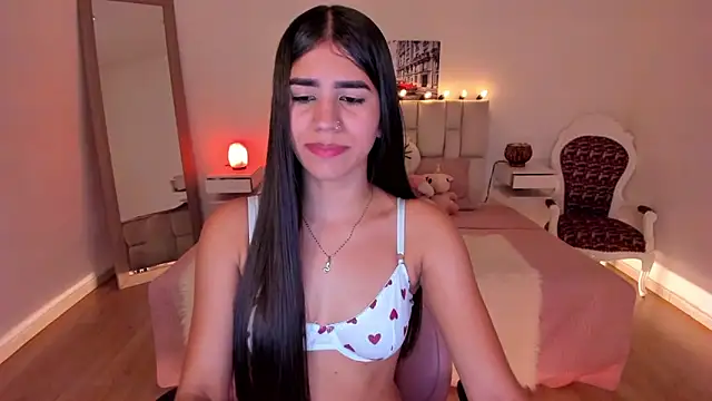 Sophia rincon online show from September 22, 2025, 7:05 pm