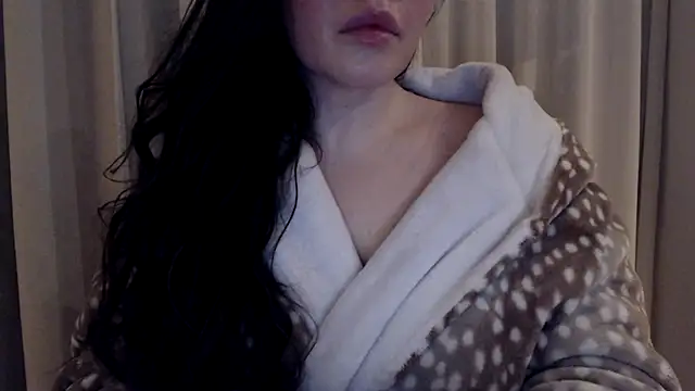 Snapshot of Sandysecret chatting on February 5, 2025, 8:35 pm Sandysecret online show from February 5, 2025, 8:35 pm