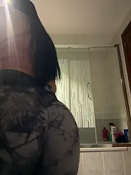 Snapshot of tamara_jay chatting on January 5, 2025, 10:40 pm tamara jay online show from January 5, 2025, 10:40 pm
