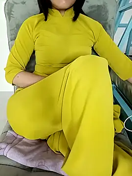 Snapshot of ___Erin___ chatting on September 12, 2025, 3:34 pm Erin online show from September 12, 2025, 3:34 pm