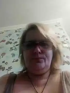 Snapshot of Forest-Lady chatting on March 8, 2025, 9:50 am Forest-Lady online show from March 8, 2025, 9:50 am