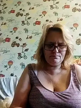 Snapshot of Forest-Lady chatting on October 31, 2025, 10:27 am Forest-Lady online show from October 31, 2025, 10:27 am