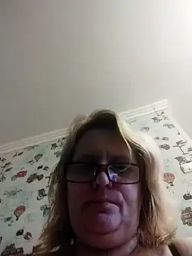 Snapshot of Forest-Lady chatting on November 1, 2025, 9:33 am Forest-Lady online show from November 1, 2025, 9:33 am