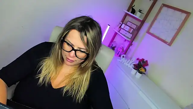 teaseDiana online show from March 21, 2025, 7:11 am