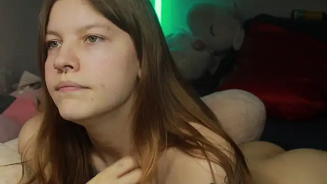 Snapshot of Kamala_Adele chatting on March 7, 2025, 10:10 pm Kamala Adele online show from March 7, 2025, 10:10 pm