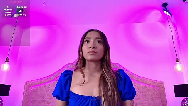 Snapshot of Victoria_Adams14 chatting on November 17, 2025, 3:01 am Victoria Adams14 online show from November 17, 2025, 3:01 am