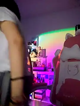 azumiichan online show from March 1, 2025, 2:15 am